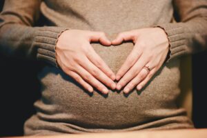 Pourquoi consulter un ostéopathe pendant la grossesse ?